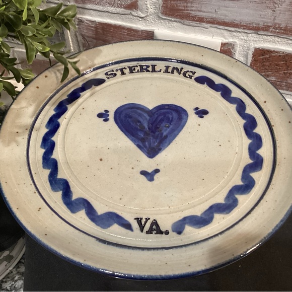 Vintage - Ceramic Heart Plate - Sterling VA. - By Essig 3/98 engraved on reverse - Picture 5 of 9